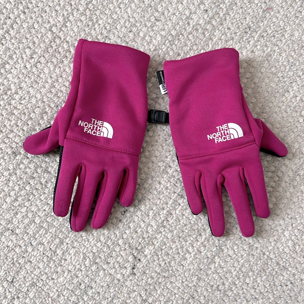 North face girls gloves, size M